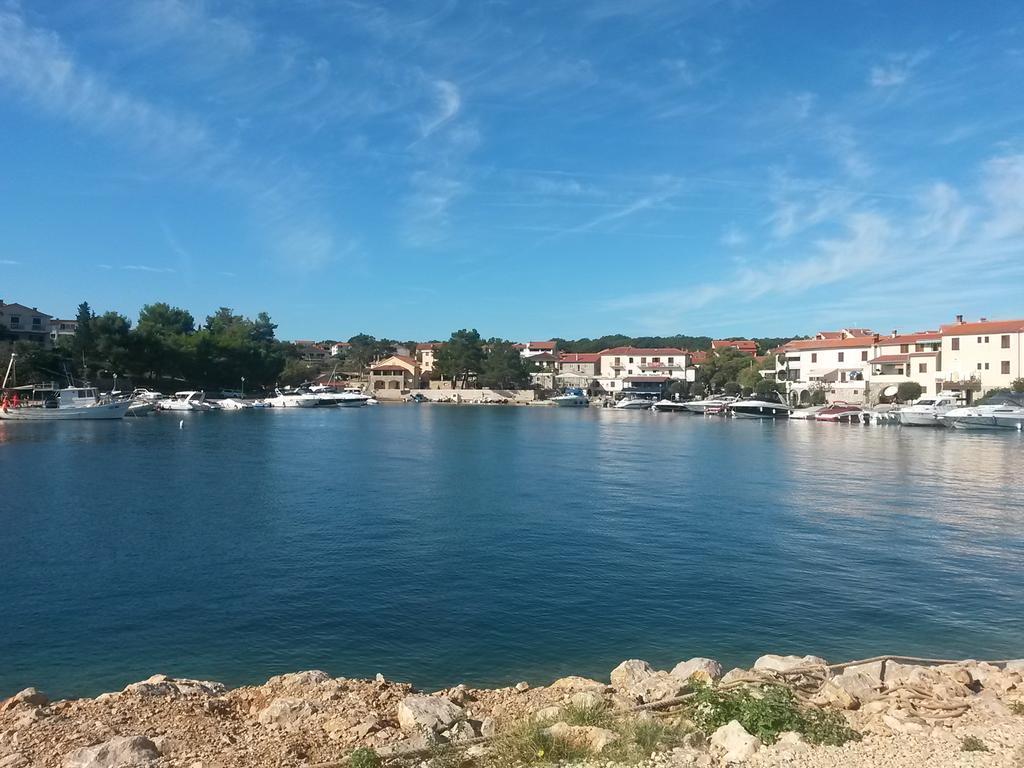 Apartmani Porat Malinska Exterior foto
