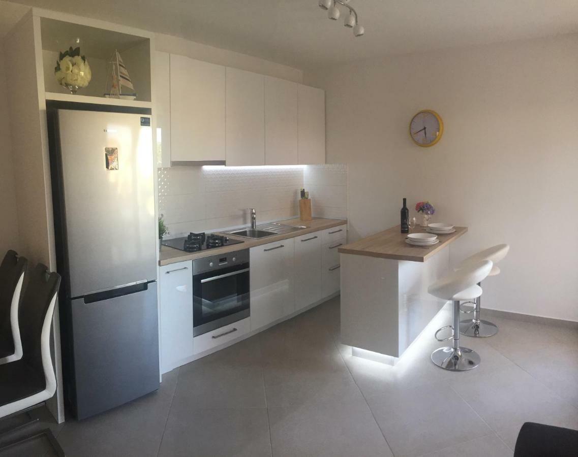 Apartmani Porat Malinska Exterior foto